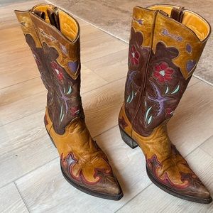 Old Gringo Size 7 Cowboy Boots.